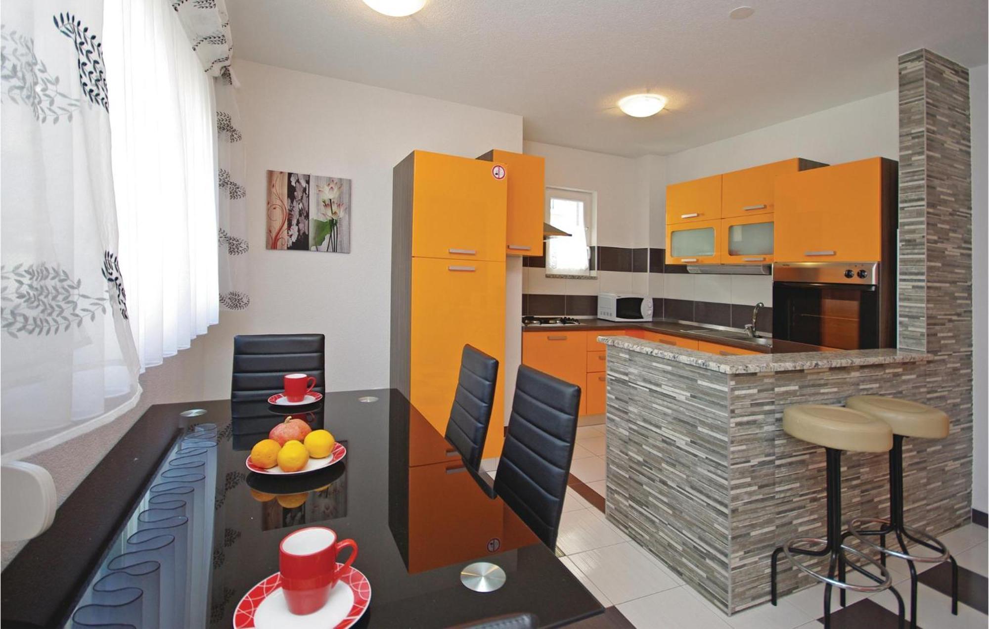 Gorgeous Apartment In Makarska With Wifi Exterior foto