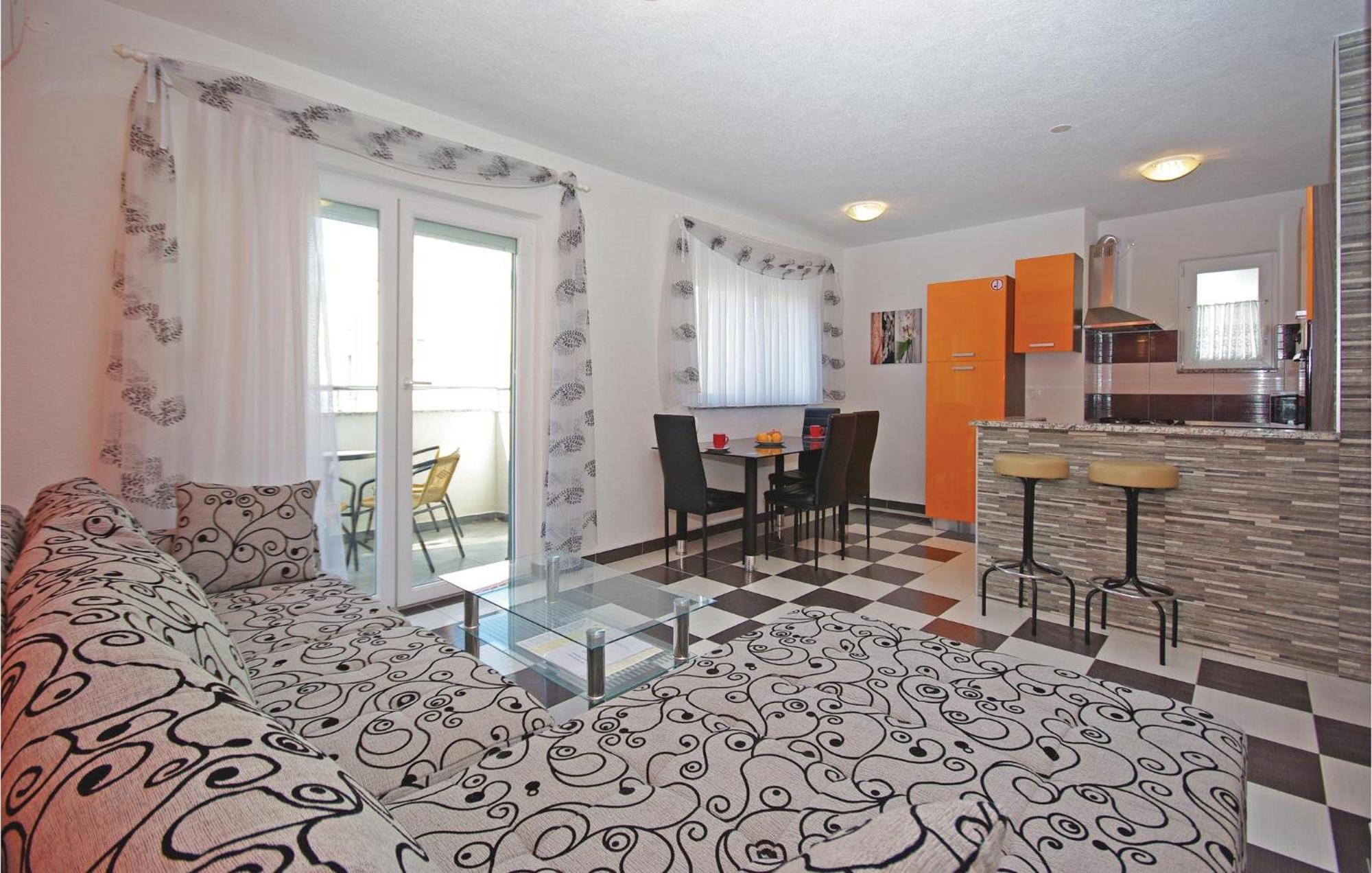 Gorgeous Apartment In Makarska With Wifi Exterior foto