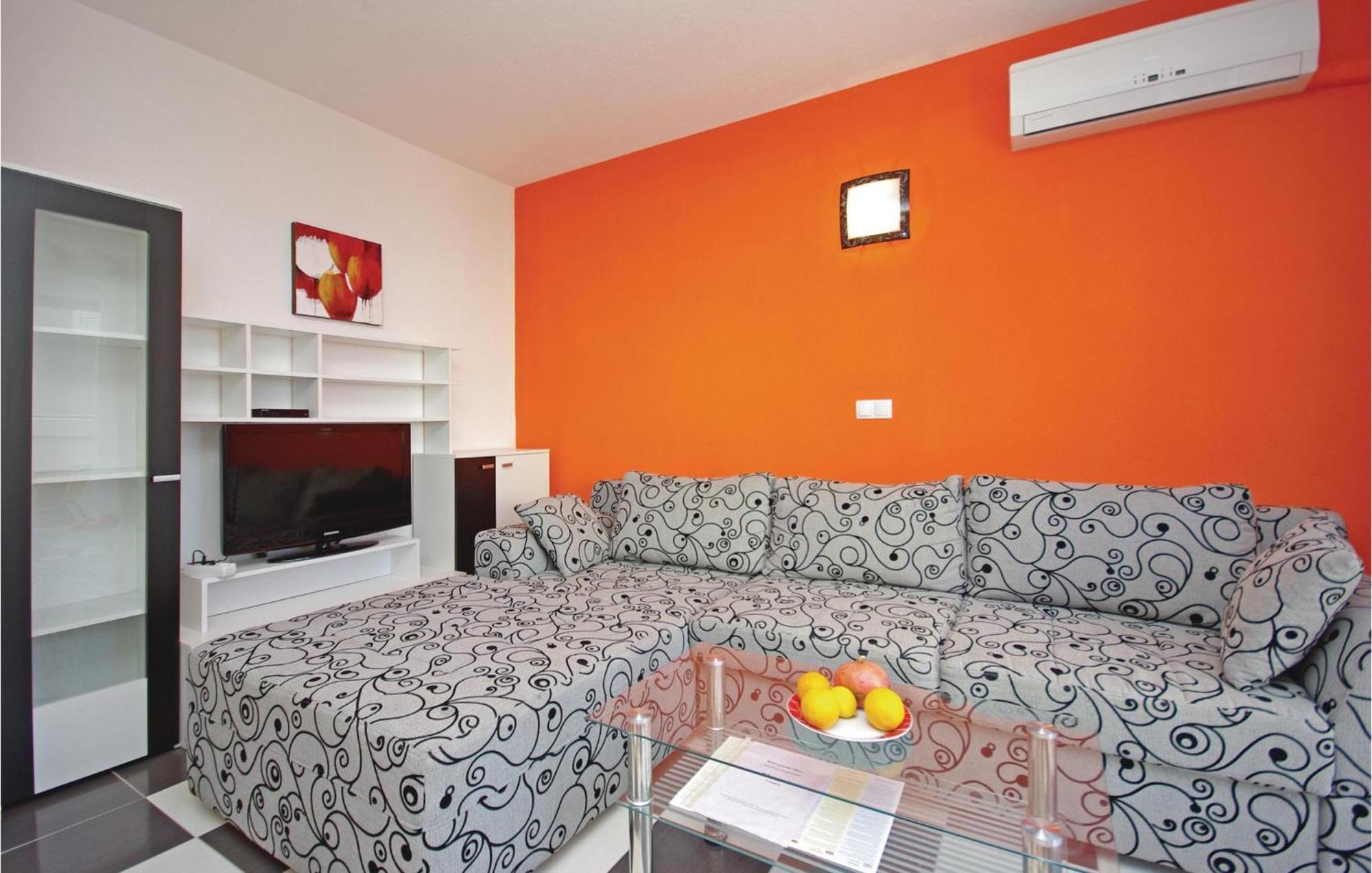 Gorgeous Apartment In Makarska With Wifi Exterior foto